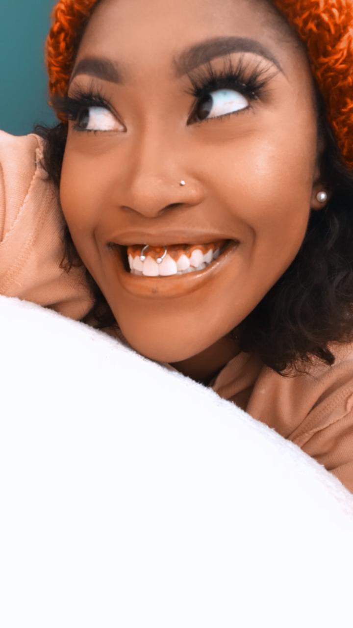 Concepto Ink piercing — Daith Piercing